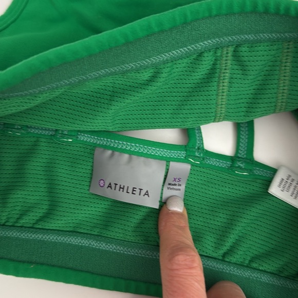 Athleta Strappy Sports Bra EUC - Picture 3 of 3